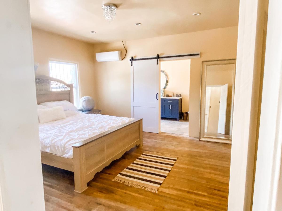 Island Girl Spa + Bed And Breakfast Los Angeles Exterior photo