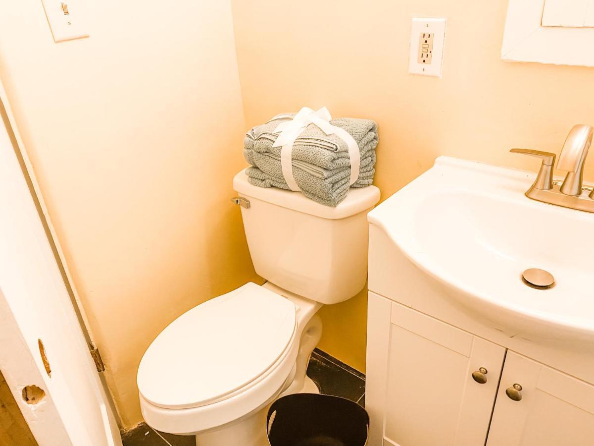 Island Girl Spa + Bed And Breakfast Los Angeles Exterior photo